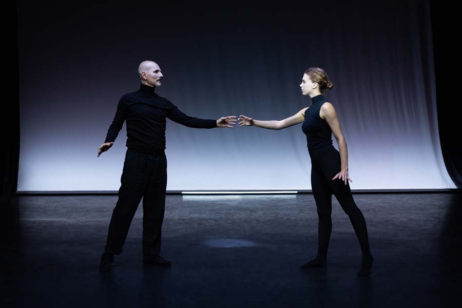 В Любляне завершат постановку последнего спектакля Роберта Уилсона