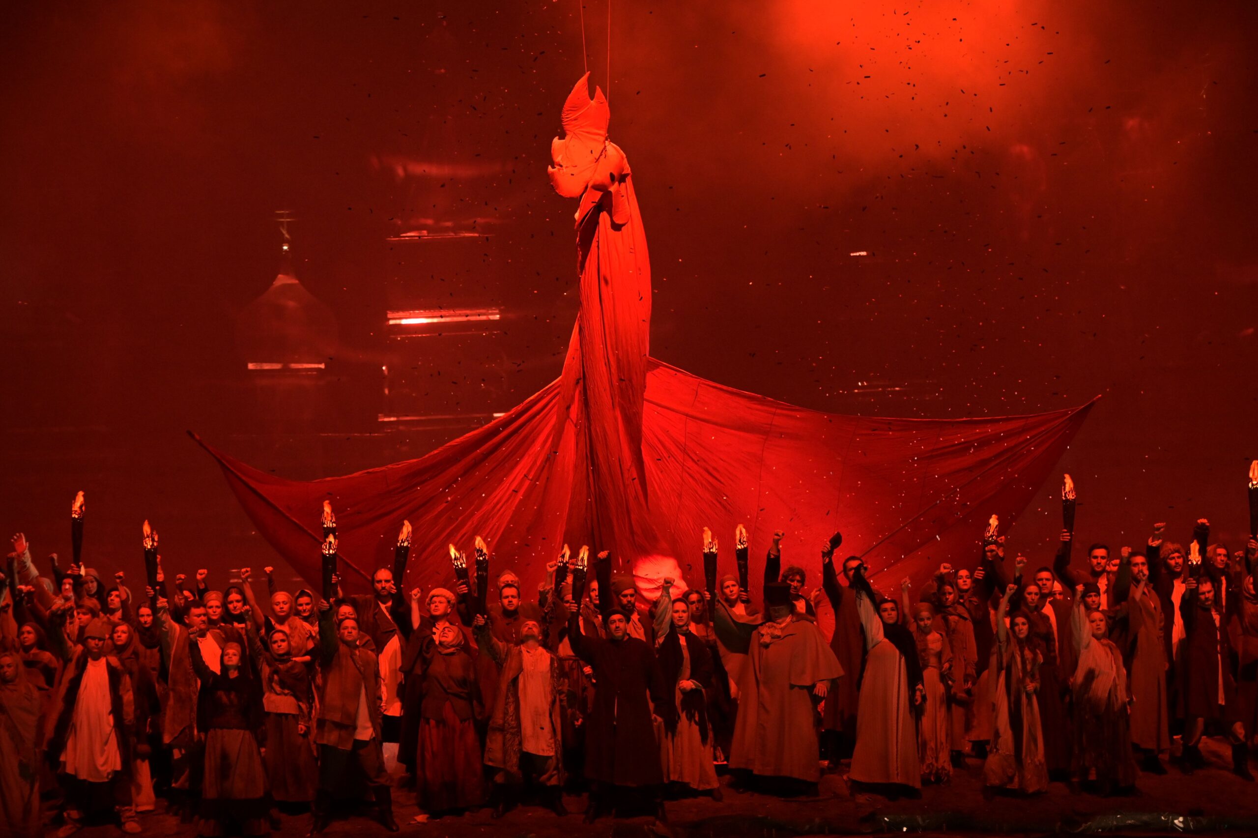 В Мариинке пройдёт пять спектаклей «Война и мир» в трактовке Андрея Кончаловского